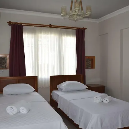 Queen Bee Bed & Breakfast *