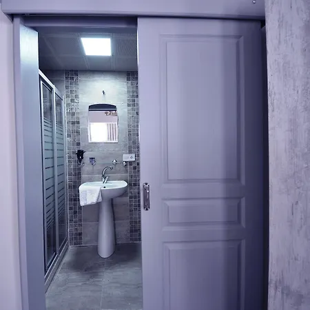 فندق مبيت وإفطار Queen Bee