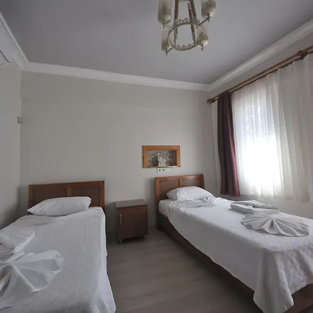 Queen Bee سلجوك