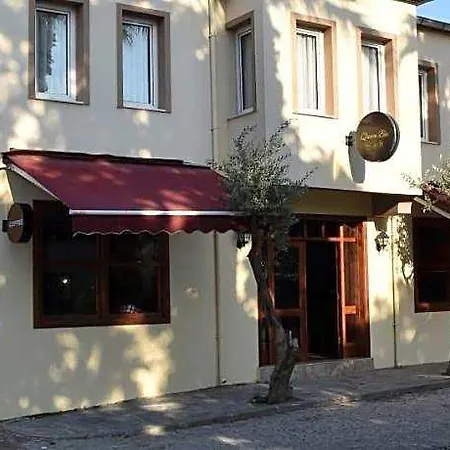 Queen Bee 住宿加早餐酒店 塞尔丘克