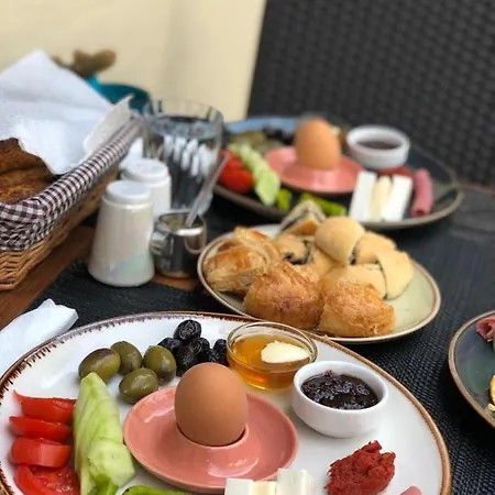 فندق مبيت وإفطار Queen Bee *